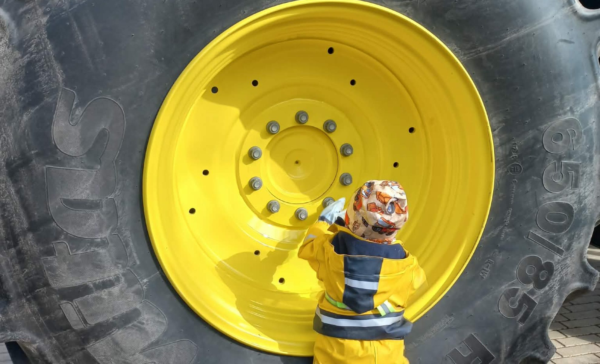 435678a1-afb4-42ca-a66d-4d7706393e49